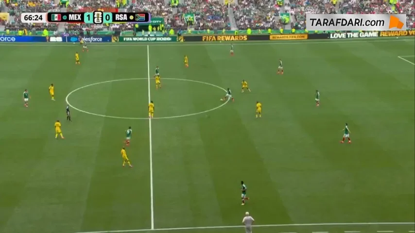 گل رائول خیمنز به آفریقای جنوبی روی ارسال دیدنی آلوارادو (مکزیک 2-0 آفریقای جنوبی)