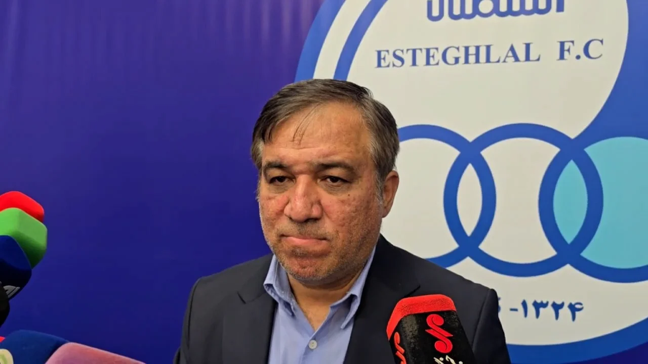 علی تاجرنیا: حقوقی و ورزشی استقلال شایسته قهرمانی است!