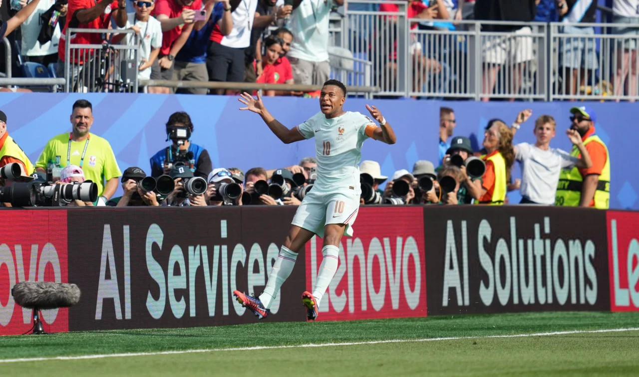 فرانسه 2-0 مراکش؛ راست چون سرو، خمیده چون کمان