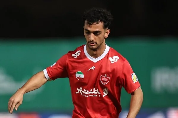 مجتبی فخریان مهاجم پرسپولیس به گل گهر پیوست