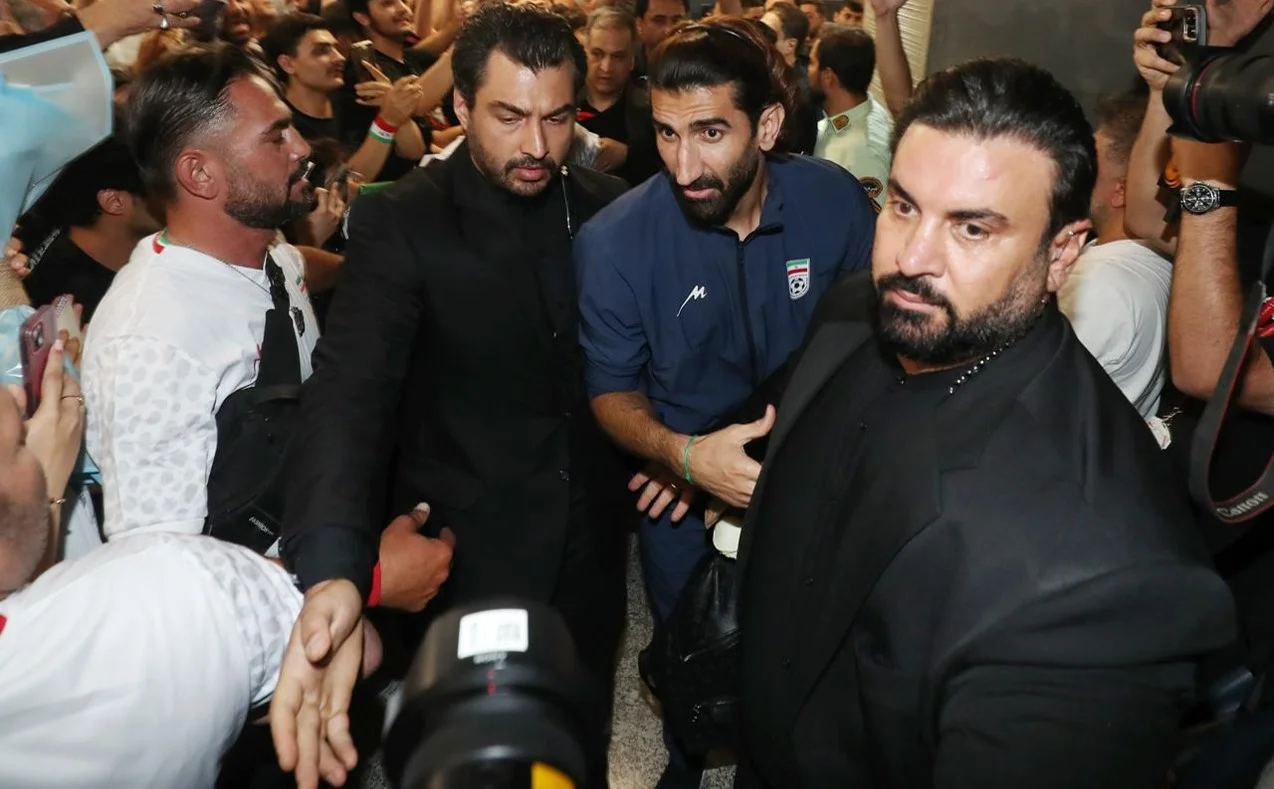 قلعه نویی از همه مربیان ایرانی بالاتر است؛ بیرانوند: باید مجسمه بازیکنان تیم ملی را بسازید!