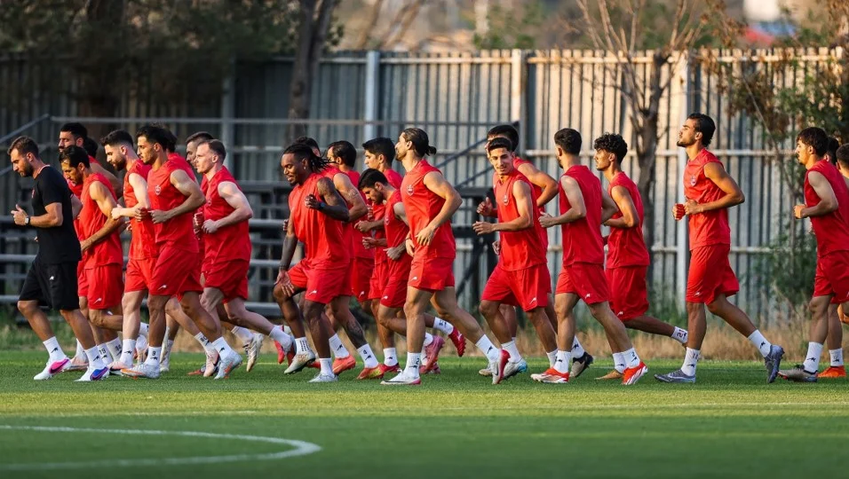 باتوجه به شرایط خاص کشور؛ اردوی خارجی پرسپولیس لغو شد