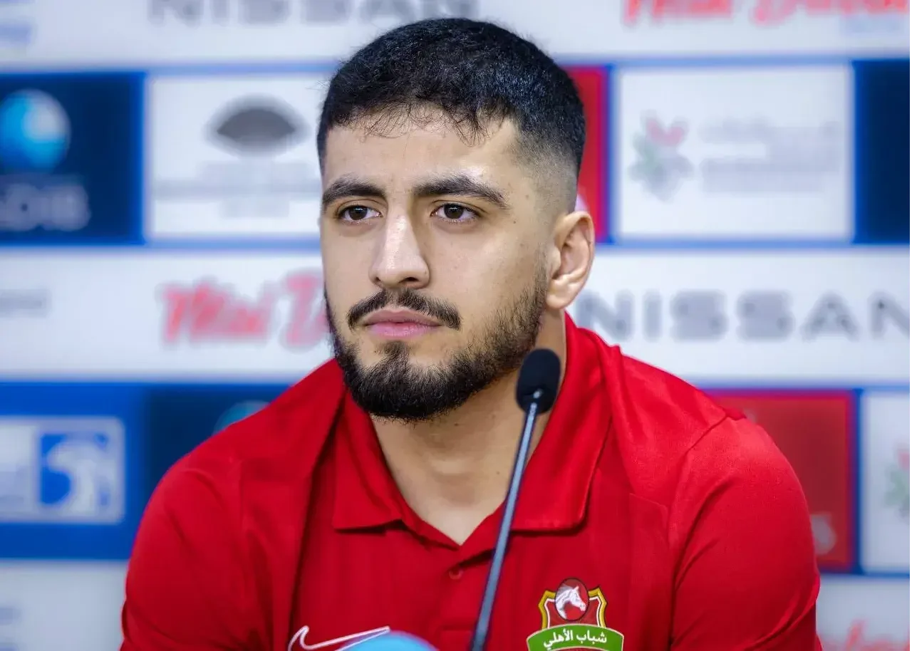 مدافع شباب الاهلی در تیررس پرسپولیس؛ یک لژیونر جای خالی میلاد محمدی را پر میکند؟