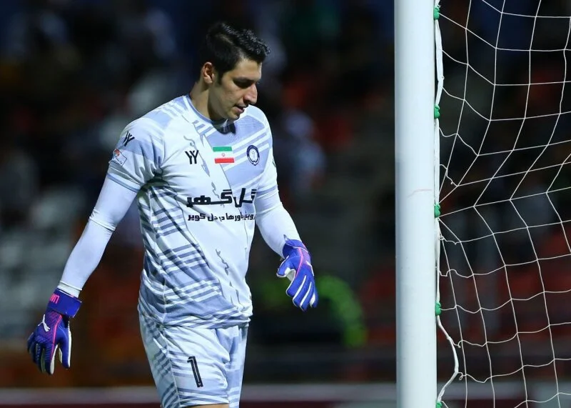 انتقال مهم پرسپولیس در آستانه منتفی شدن؛ محمدرضا اخباری در تصمیم نهایی مردد شد