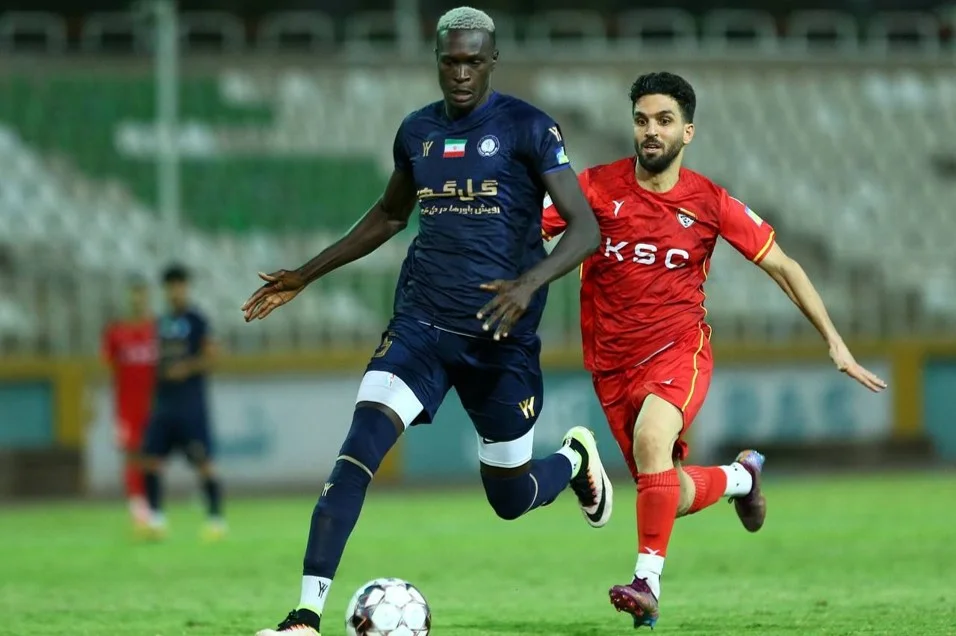 گزینه خارجی جدید مهدی تارتار؛ پرسپولیس سراغ مدافع شاغل در روسیه رفت