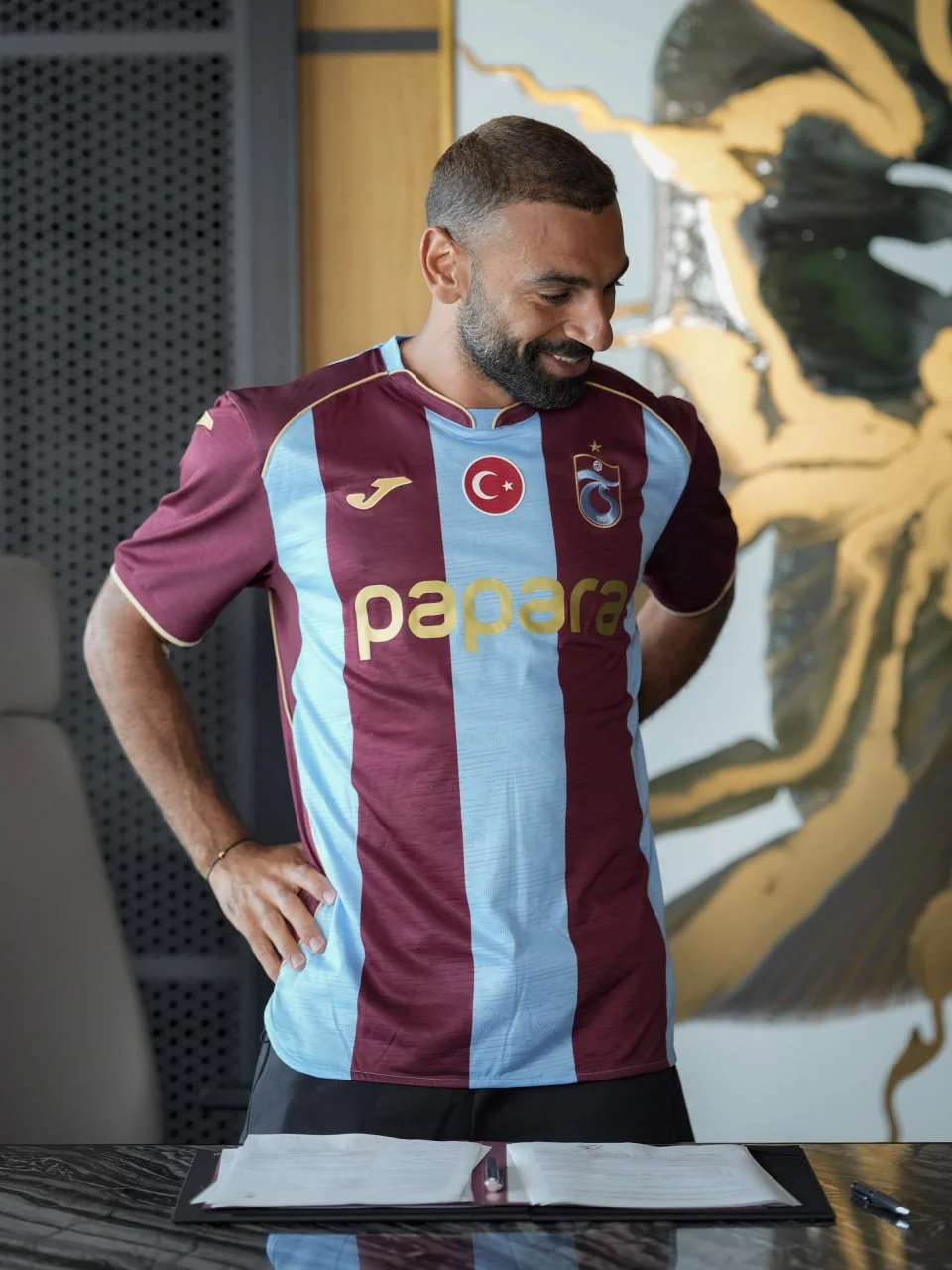 محمد صلاح در پیراهن ترابزون سپور / عکس