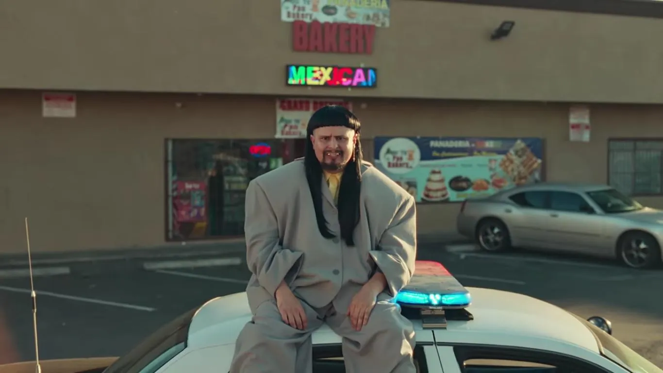 دانلود موزیک ویدئو Miss You از Oliver Tree