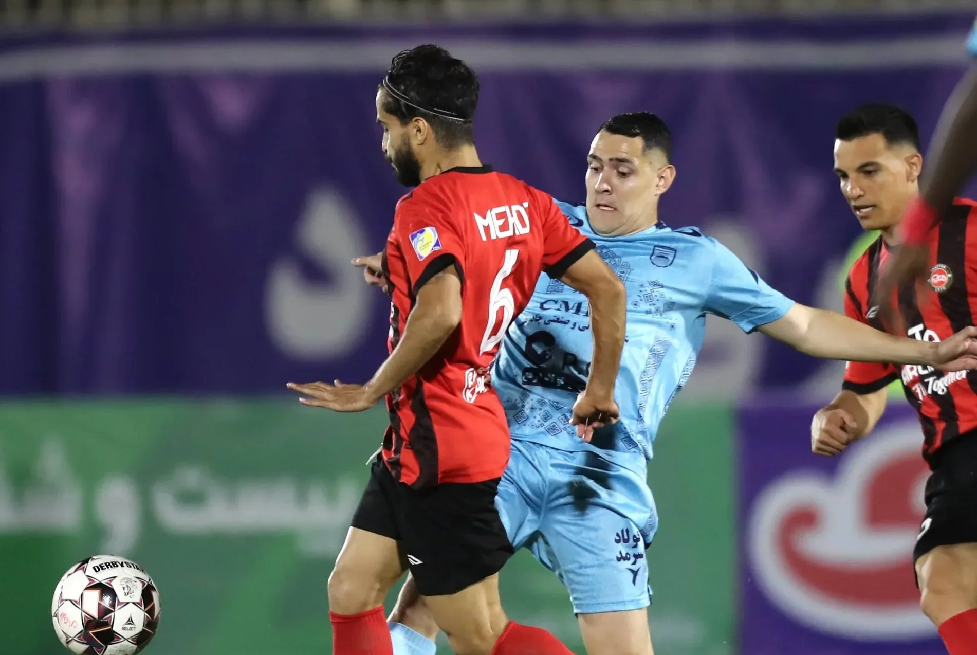 چادرملو 0-2 تراکتور؛ حسین زاده شروع کرد، اشترکالی تمام کرد؛ 2 اخراج نصیب میزبان