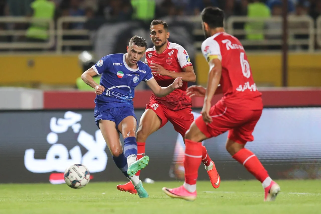 تیم منتخب هفته پنجم لیگ برتر ایران؛ استقلال و پرسپولیس با 5 نماینده؛ روز خوب دو ستاره تراکتور