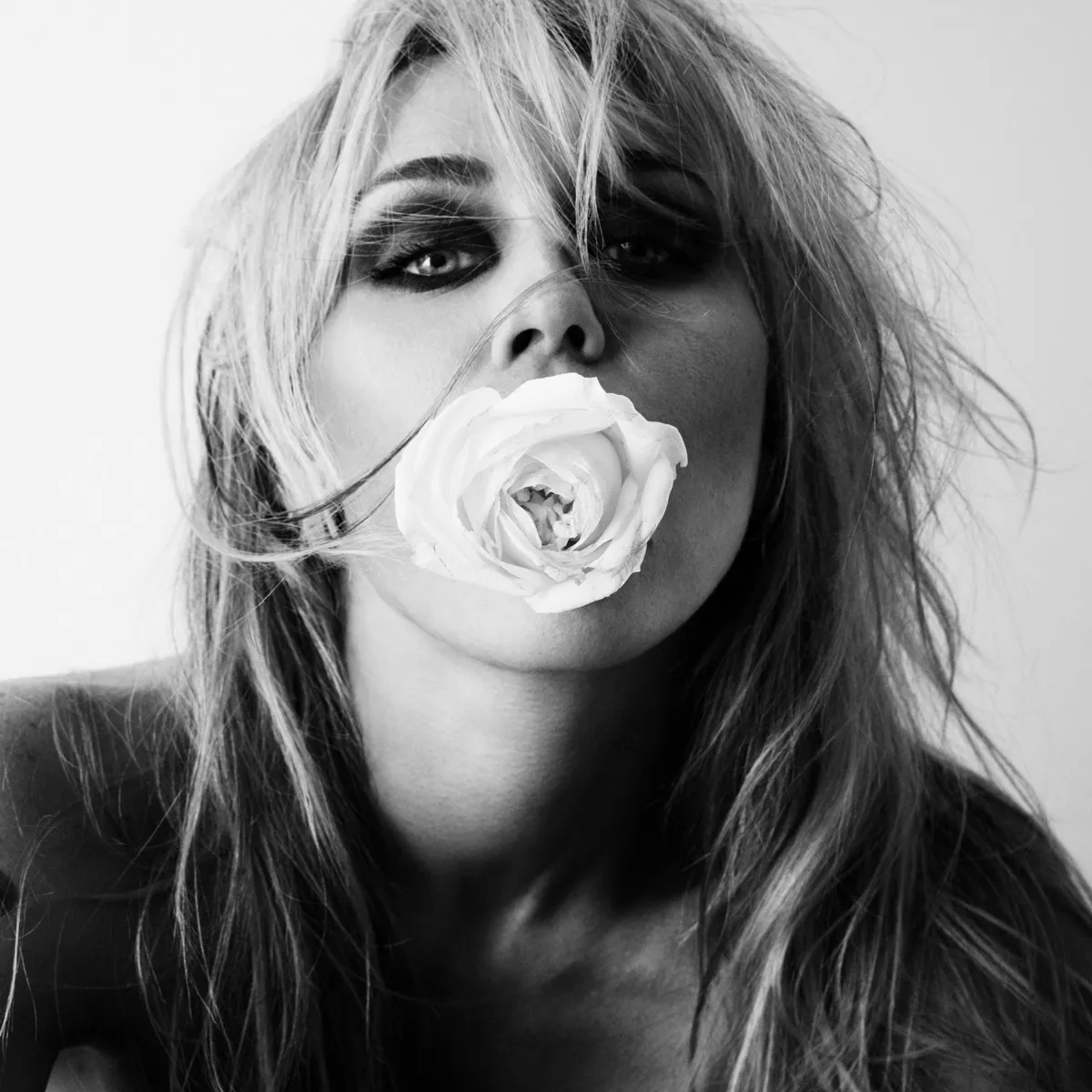 دانلود آهنگ Bass Persuades Remixx از Miley Cyrus