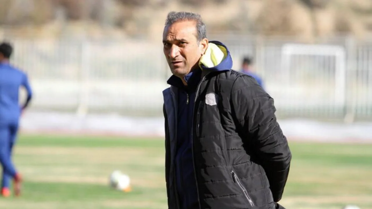 پیشکسوت پرسپولیس: اگر استقلال را قهرمان کنند، فدراسیون خودش را زیر سؤال میبرد