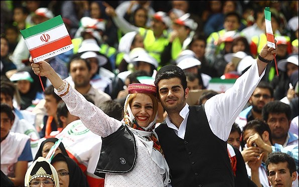 موافقت شورای امنیت کشور با ورود زنان به ورزشگاه ها؛ طرح امسال اجرایی می شود