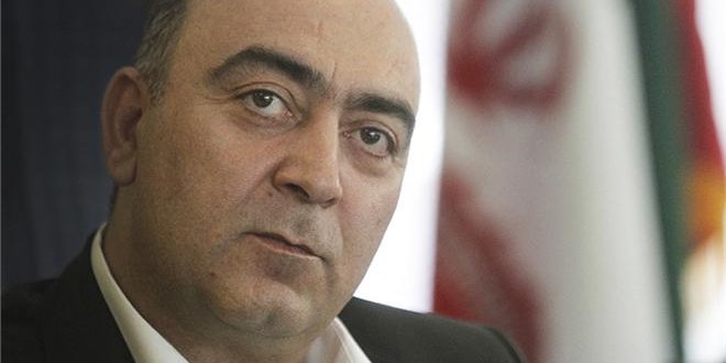 سیاسی: با شرایط به وجود آمده باید می رفتم؛ در مزایده شرکت نخواهم کرد