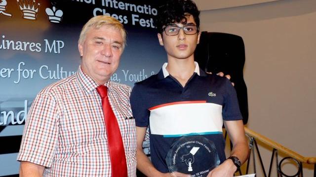 Borna Derakhshani - Chess - ایران