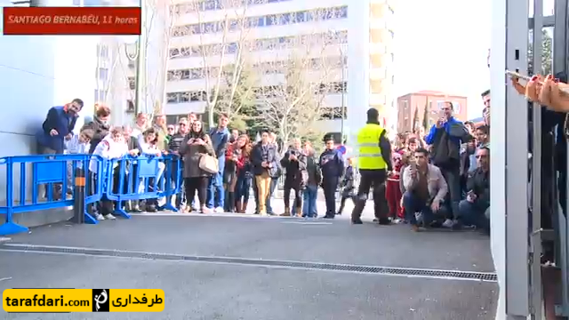 ویدیو؛ دیر رسیدن خسه به اتوبوس رئال و اعتراض آربلوا