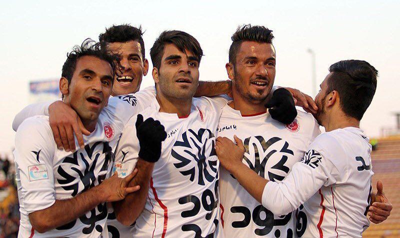 صبای قم 2 - 3 پدیده؛ جدال بحران زاده ها را مشهدی ها بردند