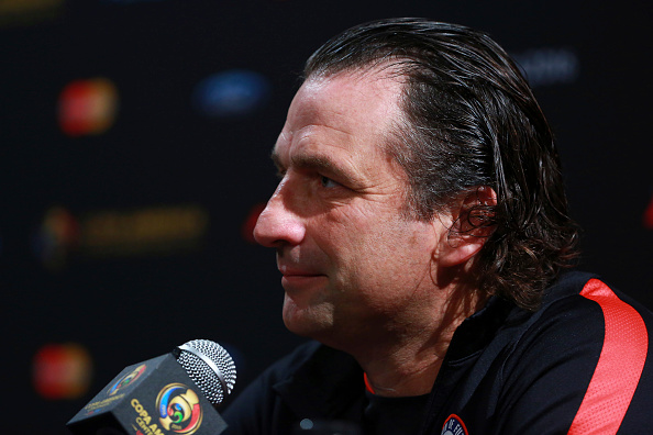 خوان آنتونیو پیتزی: باید برای مسی برنامه داشته باشیم اگرنه او بازهم پیروز می شود