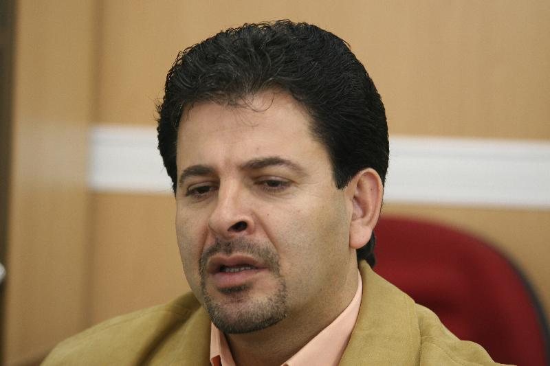 صادق درودگر پیراهن اهدایی فرانچسکو توتی را به مزایده گذاشت