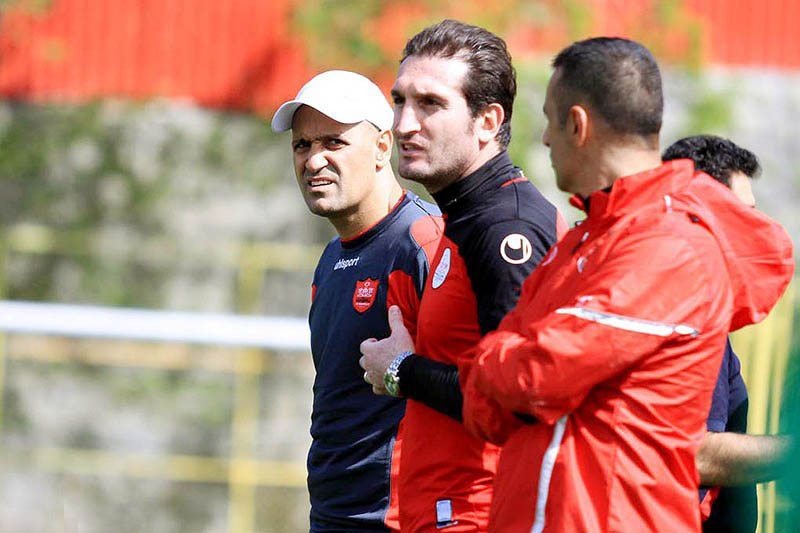 بازیکن سابق پرسپولیس-مربی سابق پرسپولیس-پیشکسوت فوتبال