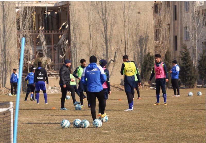 لیگ برتر خلیج فارس-استقلال-پرسپولیس-علیرضا منصوریان-هرایر مگویان-مهدی رحمتی
