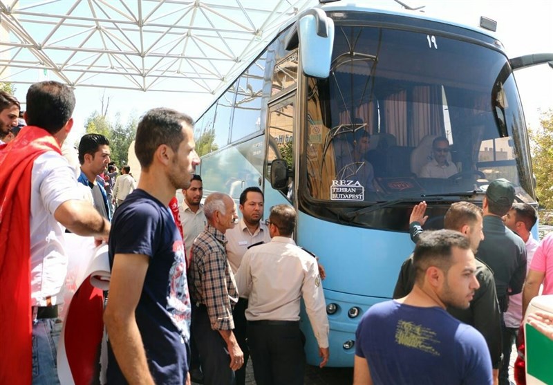 حاشیه دیدار قشقایی - پرسپولیس؛ دردسر فراوان سرخپوشان برای رفتن به ورزشگاه؛ تشویقها به اهانت تبدیل شد!