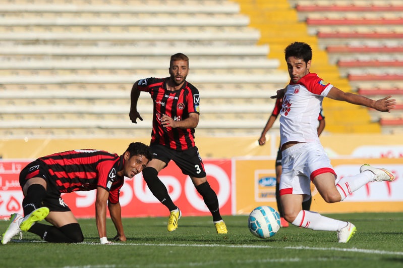 پدیده 1 - 1 سیاه جامگان؛ زور مشهدی ها به هم نرسید