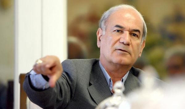 افشارزاده: پرسپولیس را می بریم؛ تغییر کادر فنی دیوانگی است