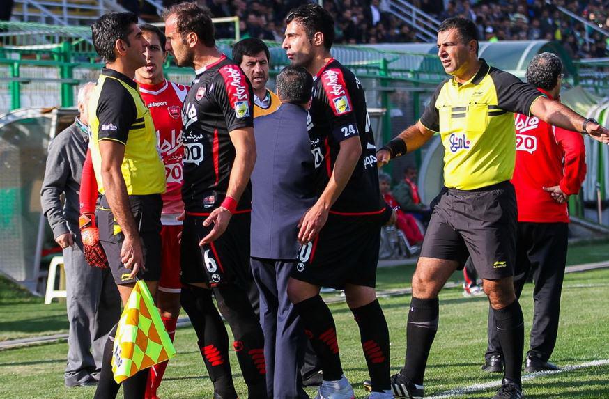 کمک داور بازی ذوبآهن - پرسپولیس از سرخ پوشان عذرخواهی کرد