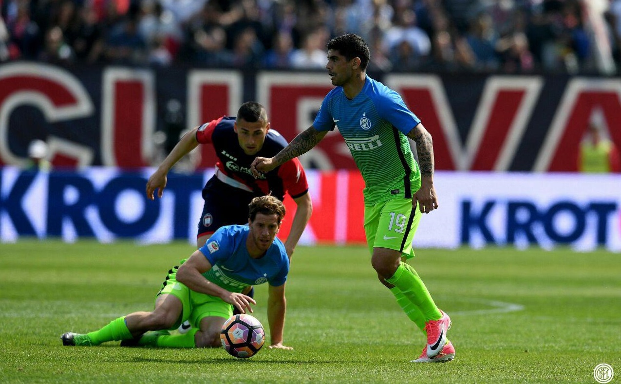 ایتالیا-سری آ-اینتر-نراتزوری-کروتونه