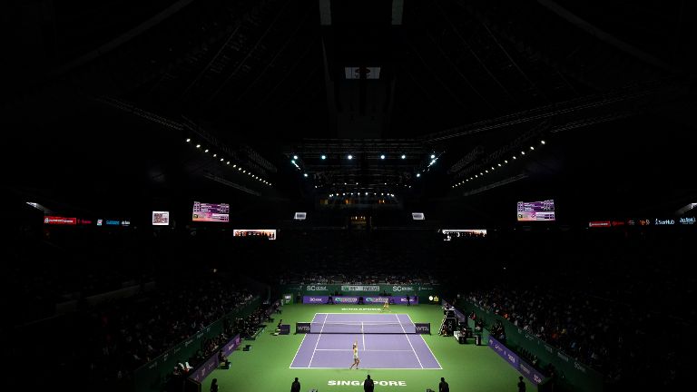 مسابقات فینال 2016 تور WTA؛ برنامه روز اول مسابقات؛ کربر رو در روی سیبولکووا، هالپ برابر کیز