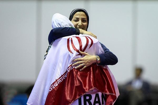 مینو مداح، سرمربی سابق کیمیا علیزاده: کیمیا سه سال با من کار کرد، حالا بعد سه ماه می گوید تاثیری نداشتم
