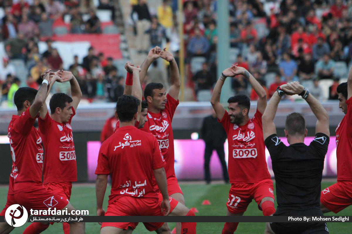 سید جلال حسینی: پورحیدری زندگیاش را برای استقلال گذاشت و احترامش واجب است؛ قرار باشد دوباره به باشگاه نفت بروم باید چیزی را بشکنم!