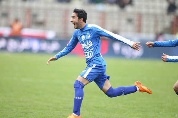استقلال 2 - 2 گسترش فولاد؛ استقلال از پس تیم 10 نفره بر نیامد