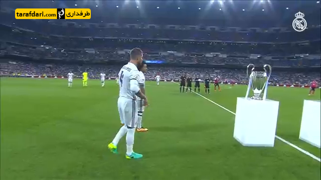 ویدیو؛ ّنمایش جام لیگ قهرمانان اروپا و سوپرکاپ اروپا در اولین بازی رئال در برنابئو