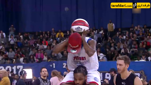 حضور رونالدینیو در بسکتبال-رونالدینیو در کنار ستارگان NBA-بسکتبال NBA-اسلم دانک