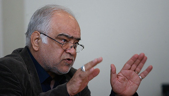 غیاثی: هیچگاه حقیقت را به این سمتها نمیفروشم؛ مرد در آفتاب هستم؛ مردان در سایه مرموزند!