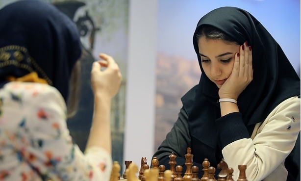 سارا خادم الشریعه