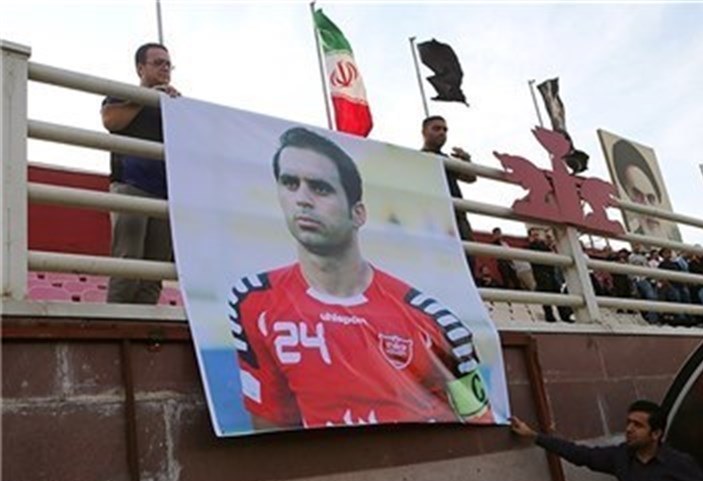 هواداران پرسپولیس-بازگشت پرسپولیس از اردوی اوکراین-استقبال هواداران از تیم پرسپولیس