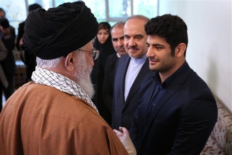 علیرضا کریمی-کشتی آزاد-ملی پوش کشتی آزاد-دیدار علیرضا کریمی با رهبری-آیت الله خامنه ای-مقم معظم رهبری