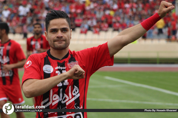هافبک مصدوم تیم فوتبال پرسپولیس-تمرین تیم فوتبال پرسپولیس