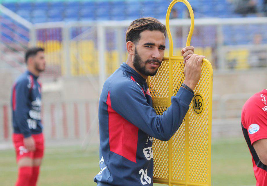 مهاجم سابق پرسپولیس-توافق کرملاچعب با استقلال خوزستان-بازیکن سابق پرسپولیس
