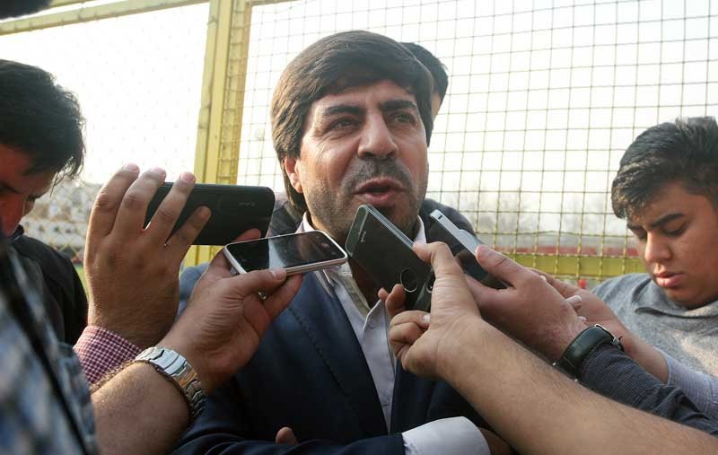نژادفلاح: ۴ عضو هیأت مدیره باشگاه پرسپولیس با سیاسی نسبت دارند؛ قرار است یک بانک اسپانسر شود