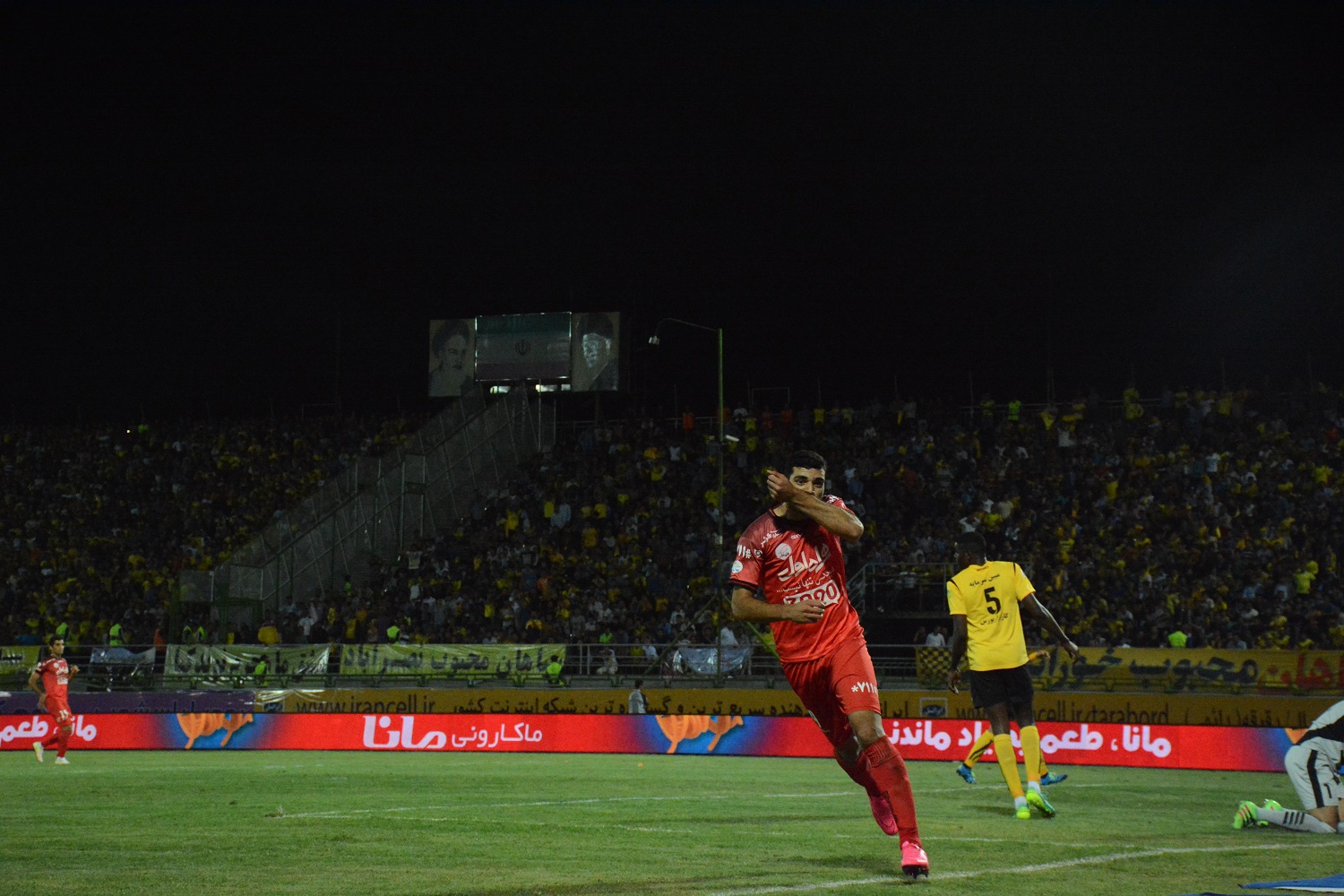 سپاهان 1 - 3 پرسپولیس؛ طارمی نسخه سپاهان را پیچید