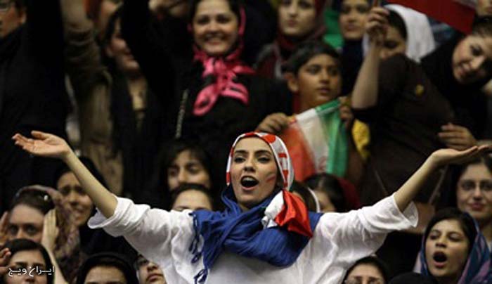 سرانجام حضور بانوان در سالن والیبال چه می شود؟