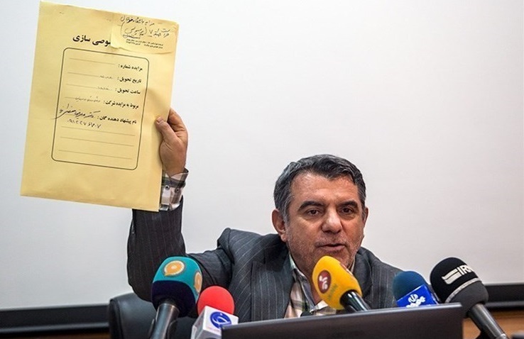 پوری حسینی: امیدوارم استقلال و پرسپولیس مشکلی برای تیم بستن نداشته باشند