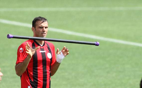 از پیشنهاد سپاهان به سید جلال تا نیم نگاه پرسپولیس به مدافع نفت