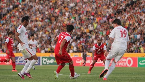 پایان نیمه اول؛ تراکتورسازی 2-1 پدیده