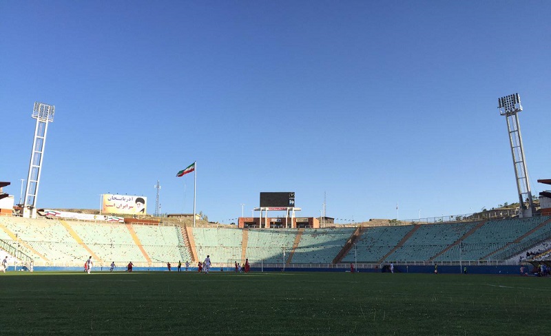 حواشی بازی ستارگان 98 و منتخب تراکتور؛ از هت تریک دایی تا درگیری وسط میدان