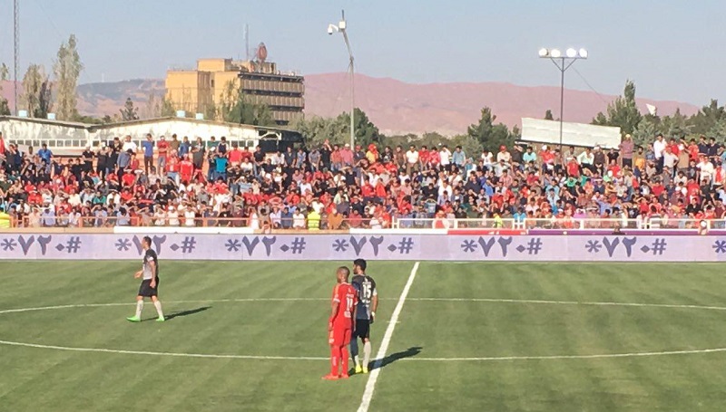 بر خلاف برخی ادعاها؛ هواداران پرسپولیس در ورزشگاه حضور دارند