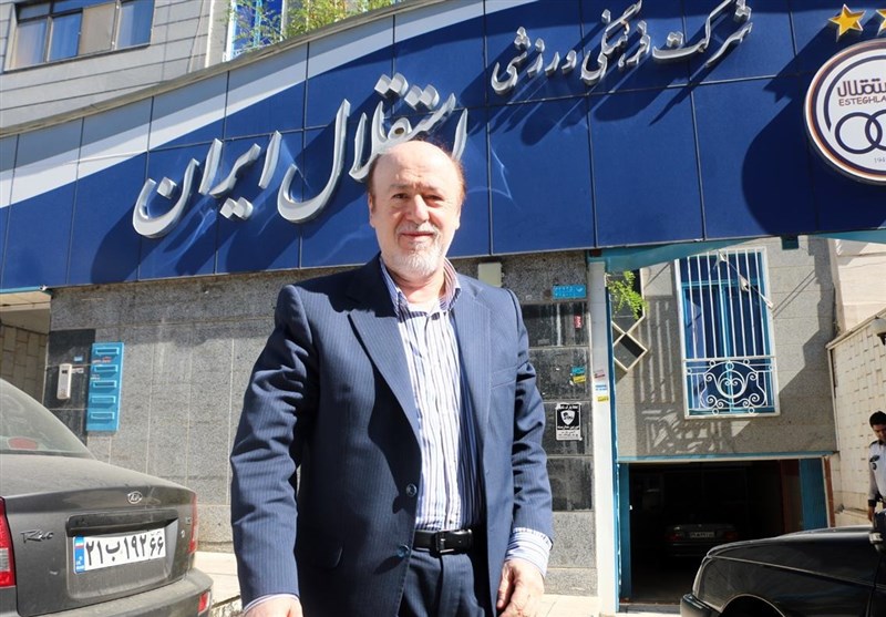 اظهارنظر رویایی مدیرعامل آبی پوشان؛ افتخاری: نمونه هایی از بازی بارسا را در بازی استقلال دیدم